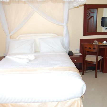 Lantana Hotel Дар-эс-Саламе Номер фото