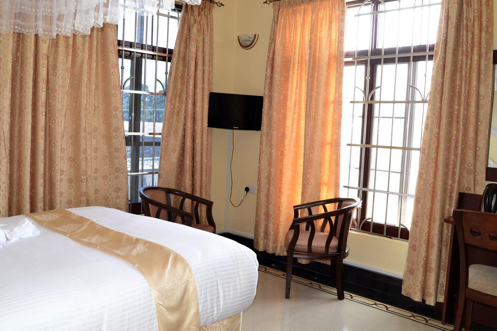 Lantana Hotel Дар-эс-Саламе Экстерьер фото